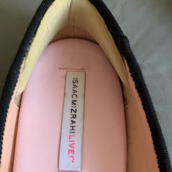 Isaac Mizrahi Live flats sz 8 m black lace patterned black bow - Picture 9 of 10